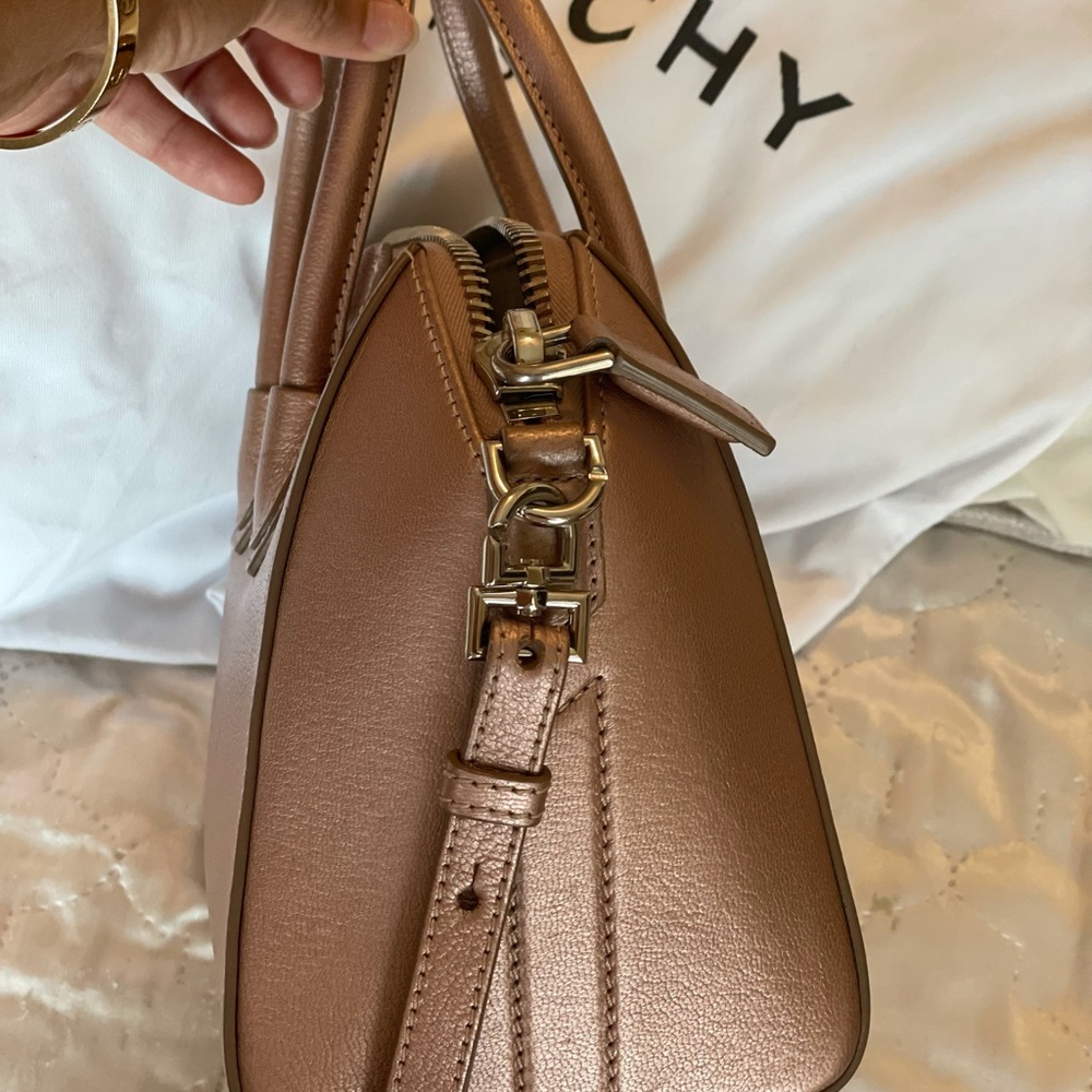 Givenchy Mini Antigona - Picture 6 of 9